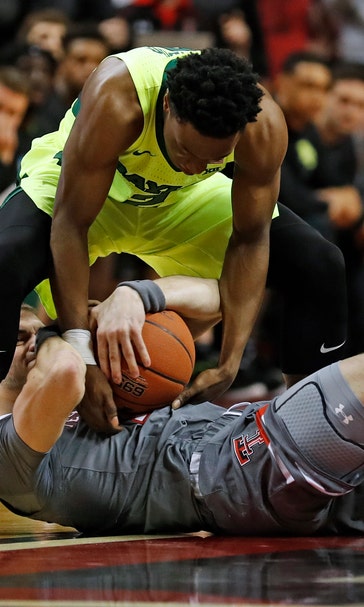 No. 15 Texas Tech breezes past short-handed Baylor 86-61